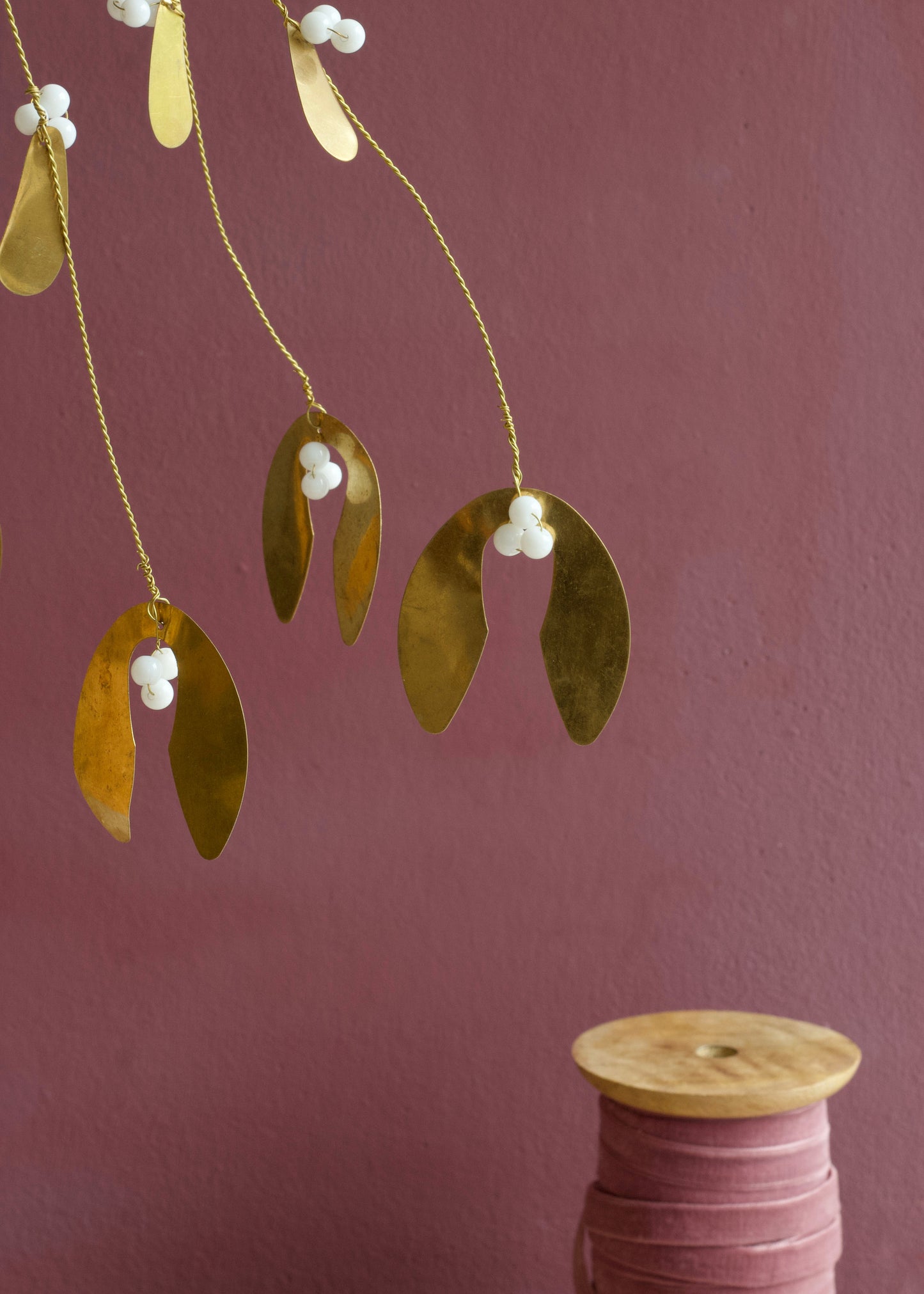 Mistletoe gold EW-4870LG