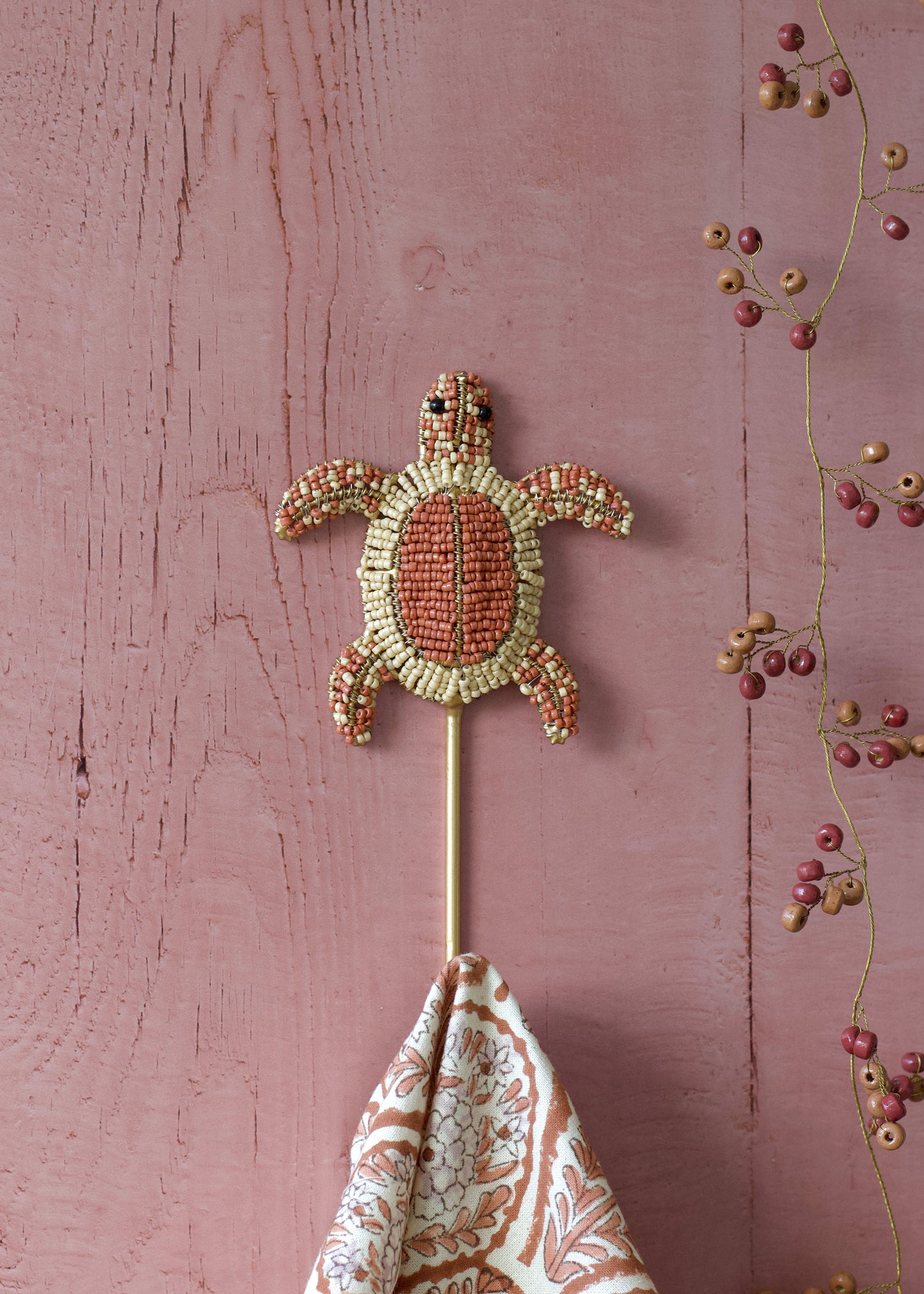 Turtle Hook Coral Sand AKS62852