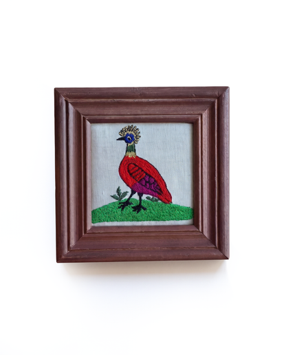 Borduurschaal met vogelkuif AKS589313