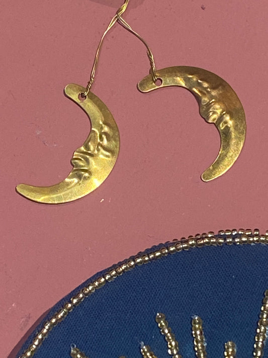 Tiny moon tag TI2113