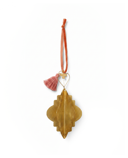 Quatrefoil Ornament NAW1515