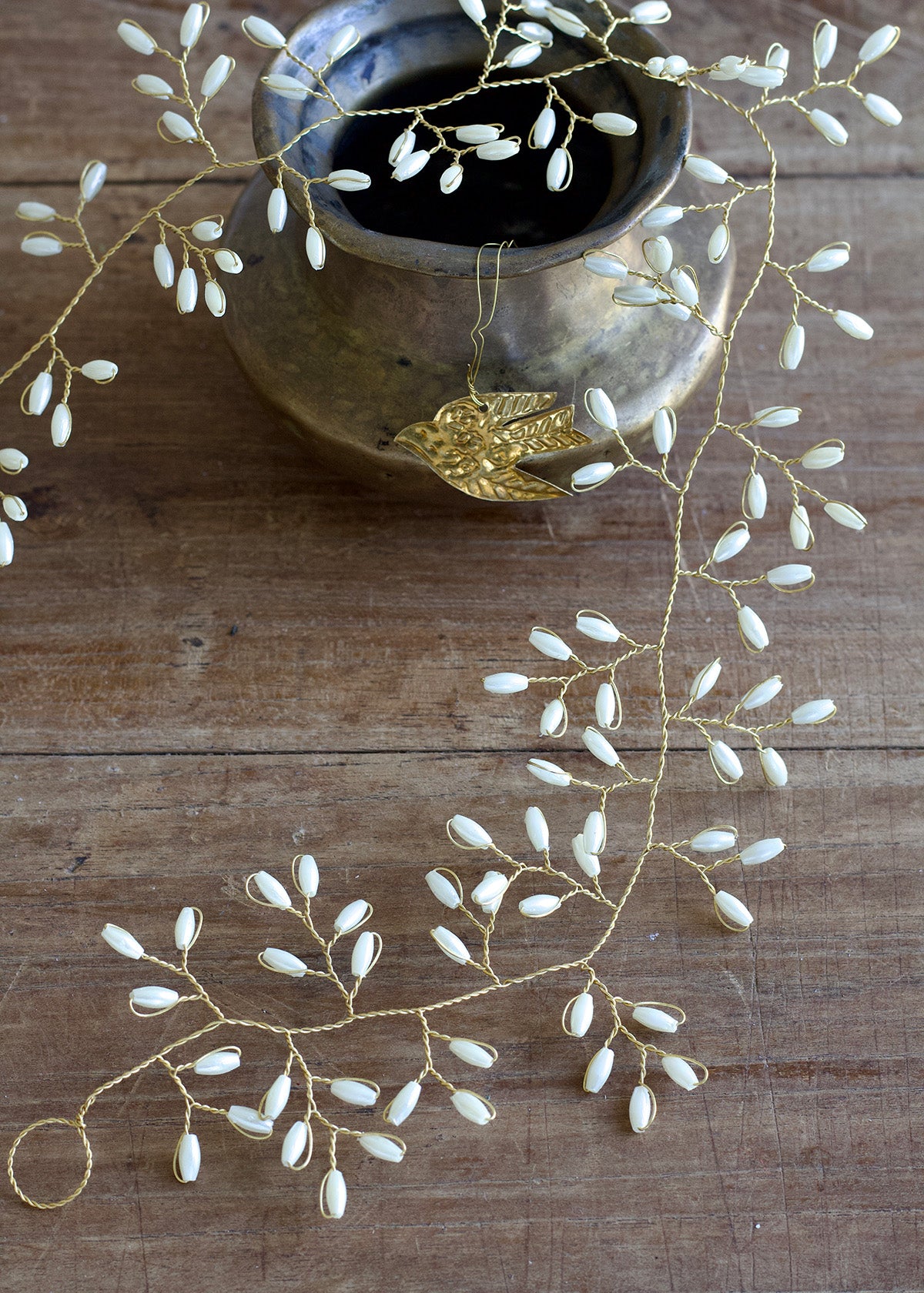 Pearl Leaf Garland WD66