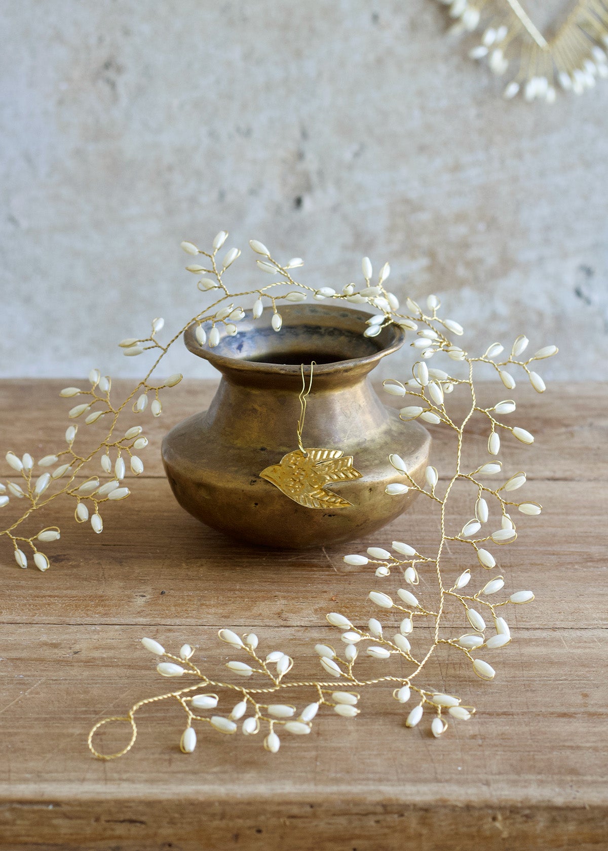 Pearl Leaf Garland WD66