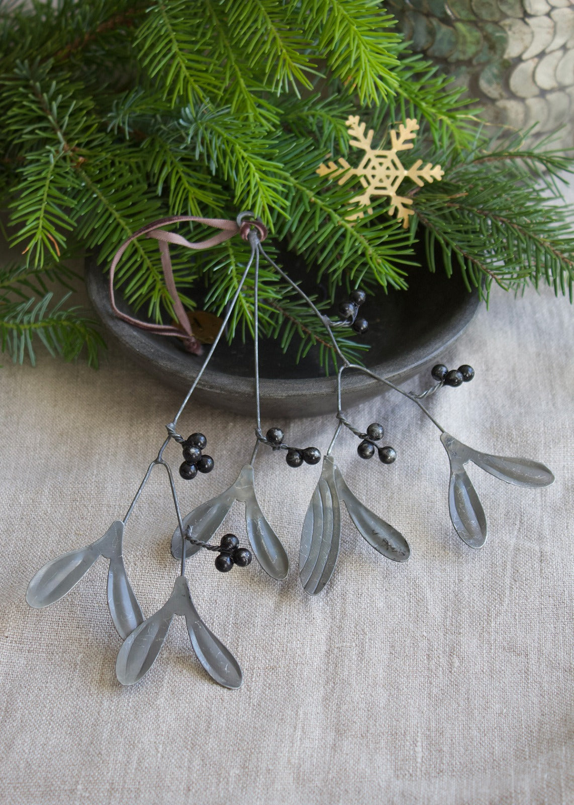 Mistletoe Zinc EW-5298DB