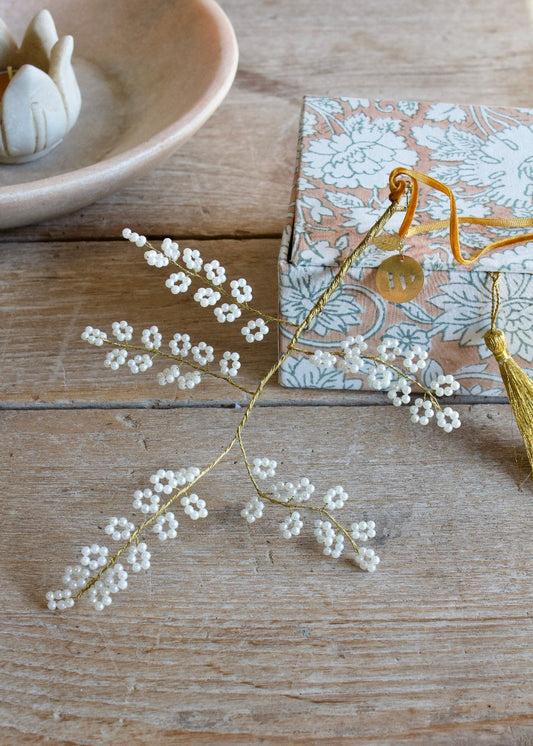 Branch white beads TI1023