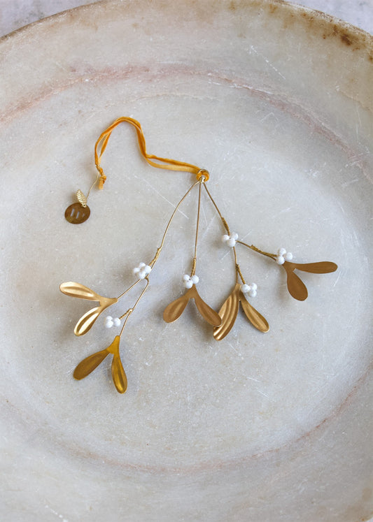 Mistletoe gold white berries EW-5298