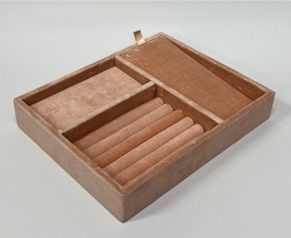 Tray AKS
