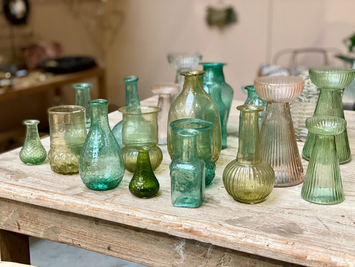 Vase green recycled glass WEL024