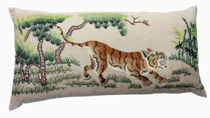 Kussenhoes met hurkende tijger