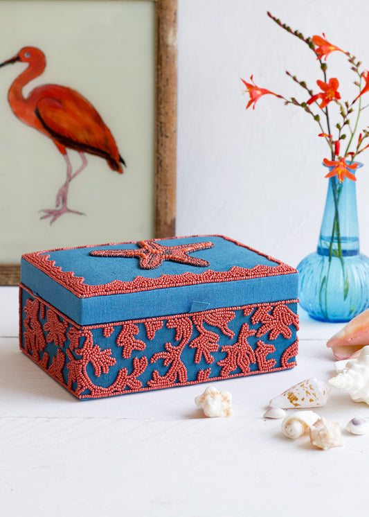 Beaded embroidered box starfish AKS002