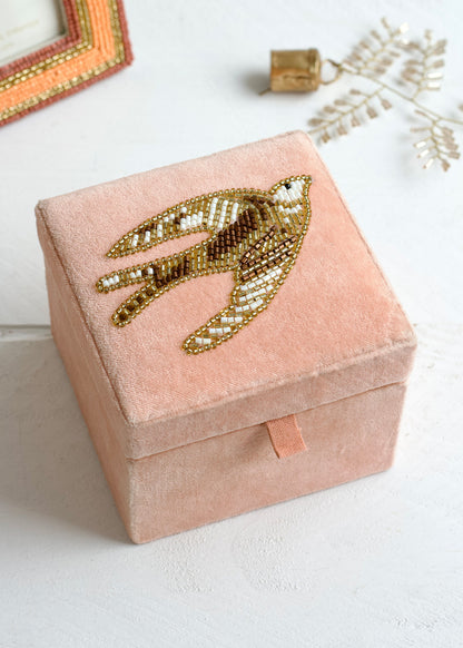 Velvet box swallow AKS014
